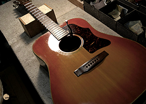 Gibson J-45 DELUXE